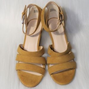 Nine West Sz 6.5 Mustard Yellow Wedges heels strappy sandals